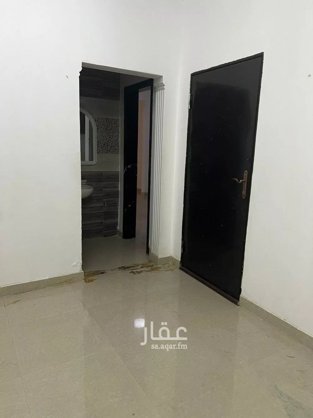 3 bedroom floor in Dhahrat Laban 4
