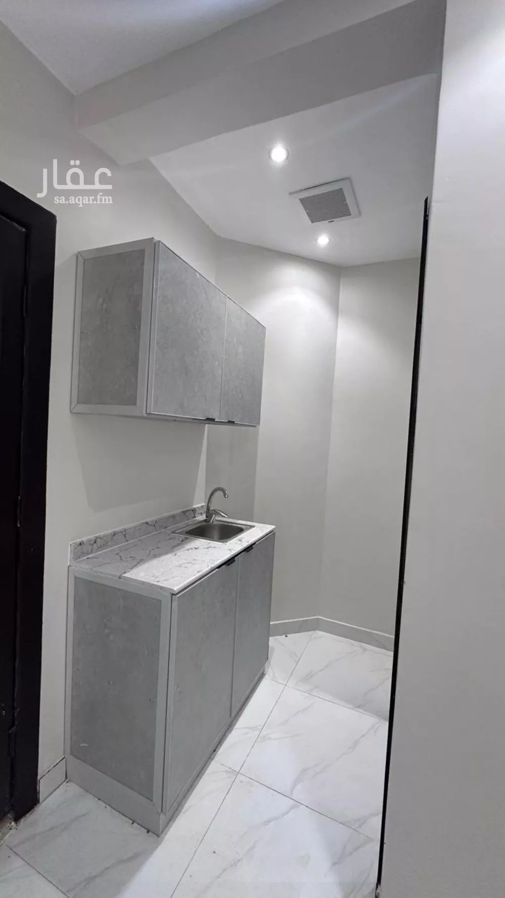 1 bedroom apartment in Dhahrat Laban 8