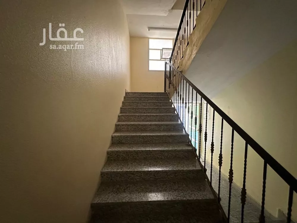 عمارة 1033 م² في الفردوس 6