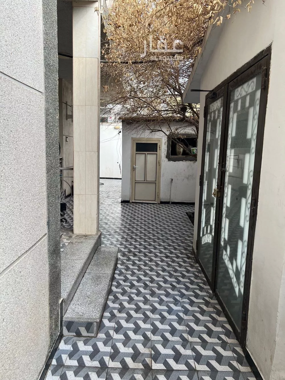 عمارة 495 م² في المزروعية 8