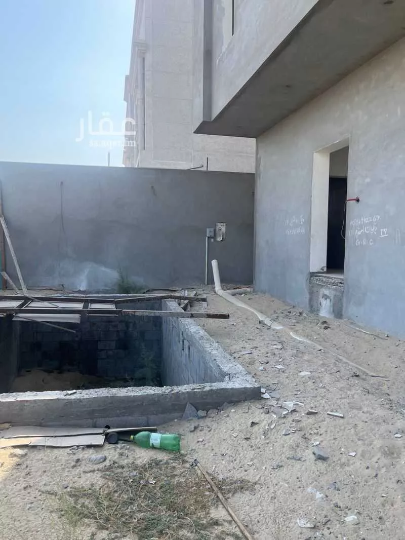 عمارة 1040 م² في الشعلة 15