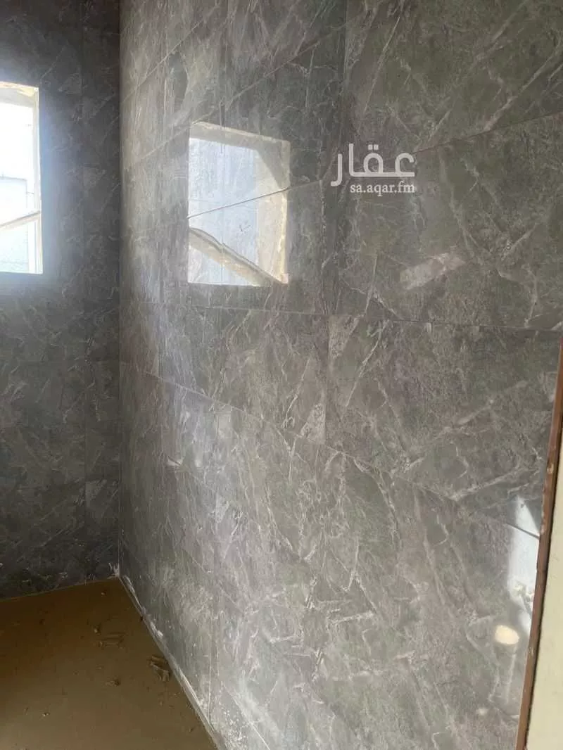 عمارة 1040 م² في الشعلة 9