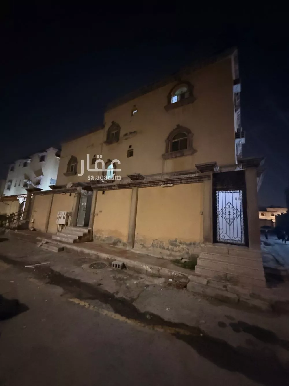 عمارة 400 م² في طيبة 8