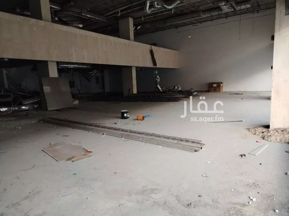 محل 682 م² في المزروعية 2