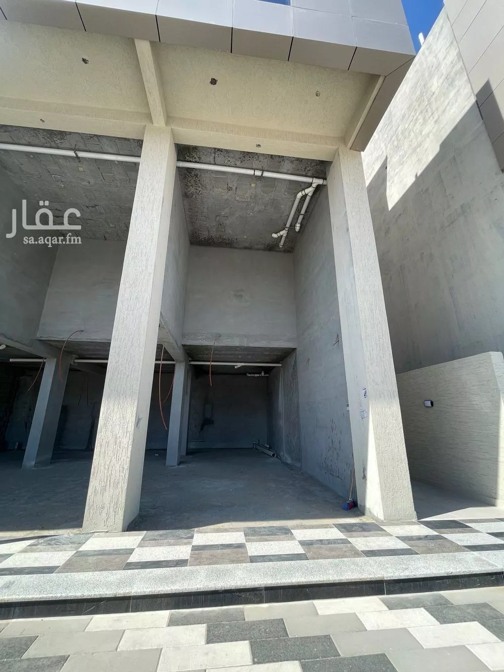 محل 868 م² في الأمل 6