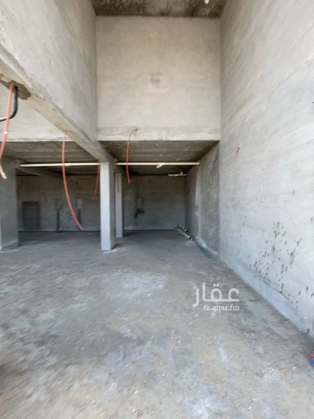 محل 868 م² في الأمل 8