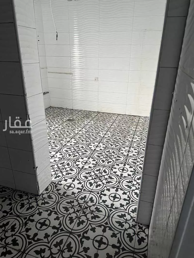محل 700 م² في المحمدية 7