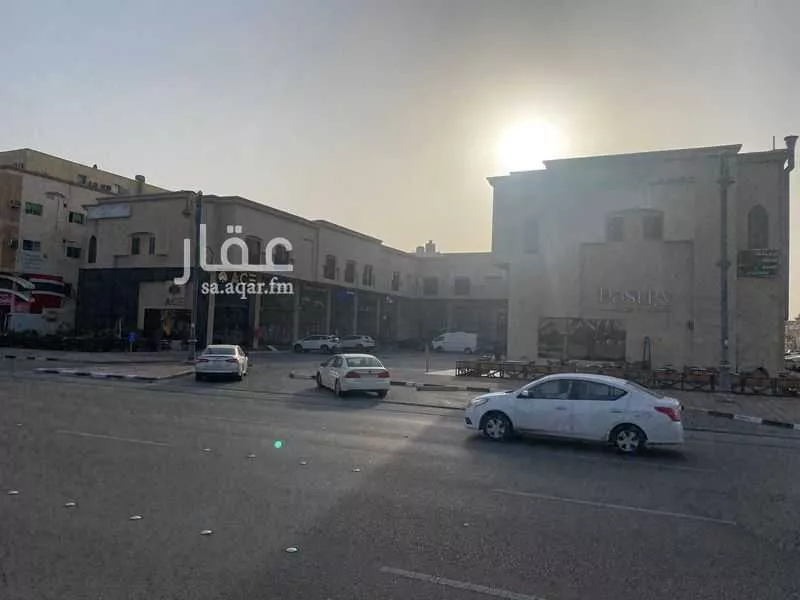 محل 700 م² في المحمدية 10