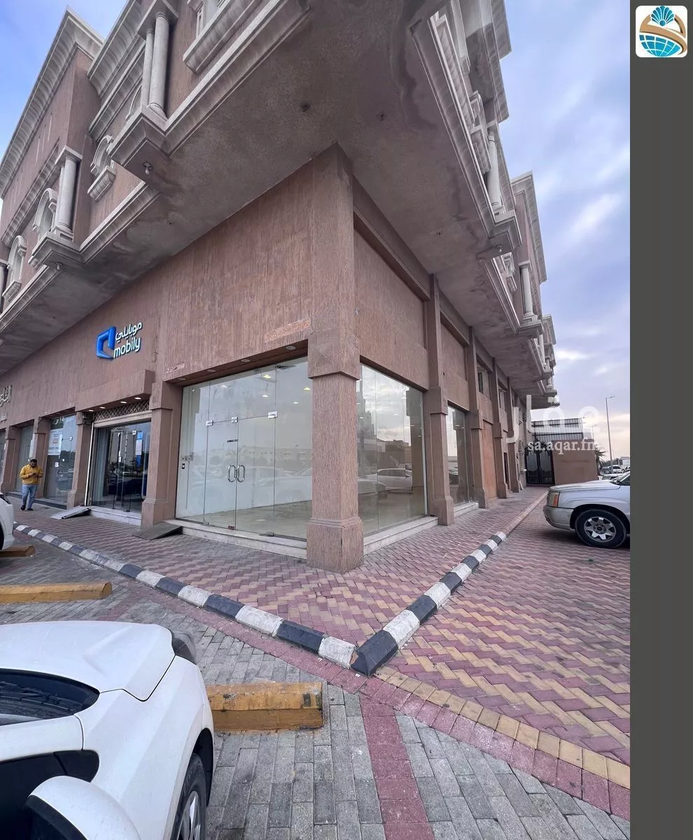 1182 sqm shop in Ar Rayan 4