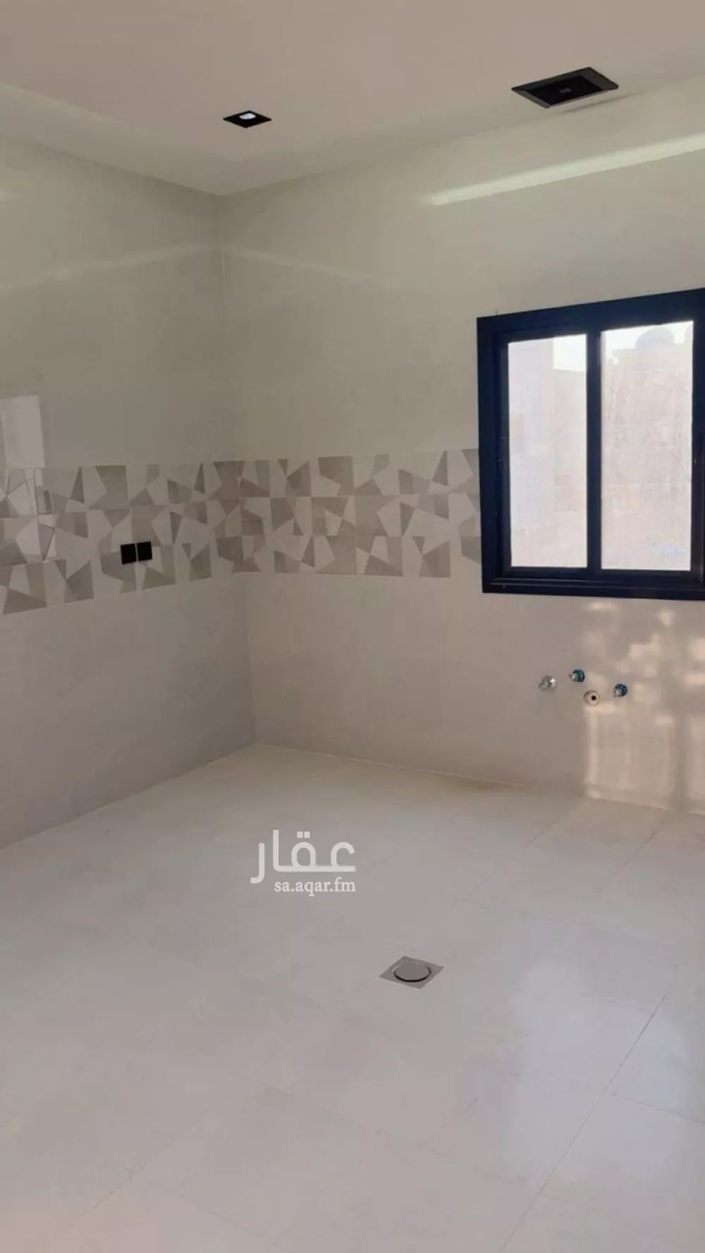 600 sqm building in Al Amanah 2