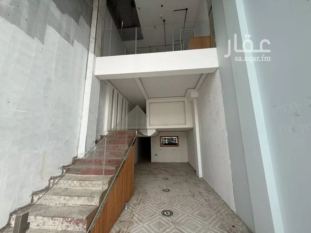 140 sqm shop in Al Mazrouiyah 5