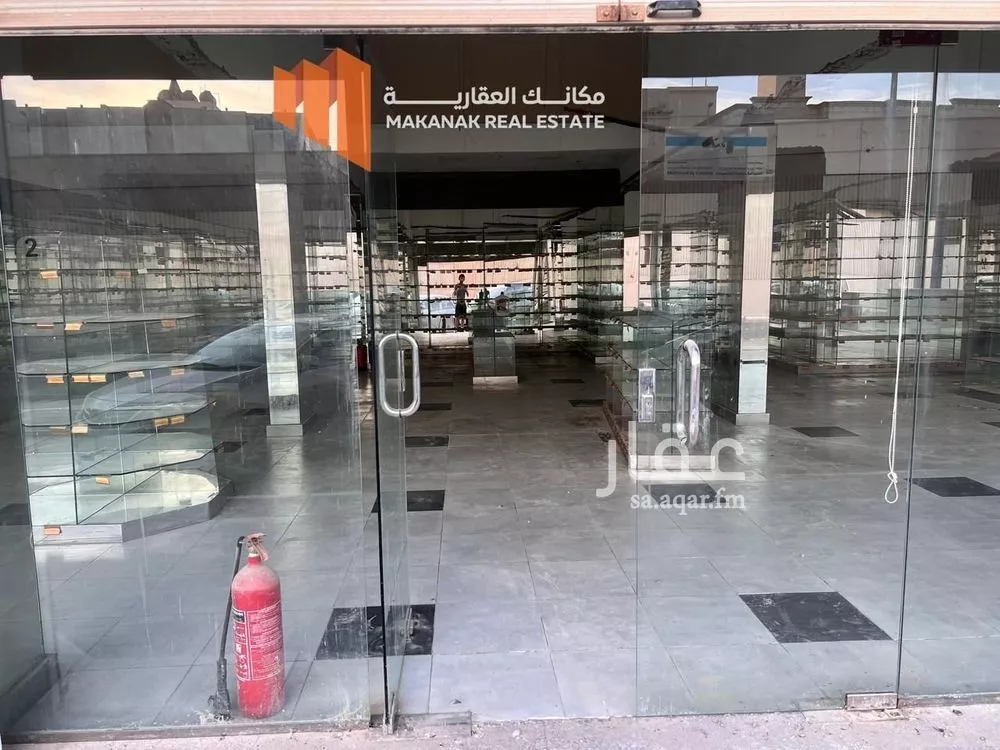 1043 sqm shop in Al Fardus 3