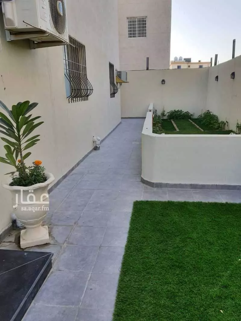 600 sqm building in Al Amanah 3