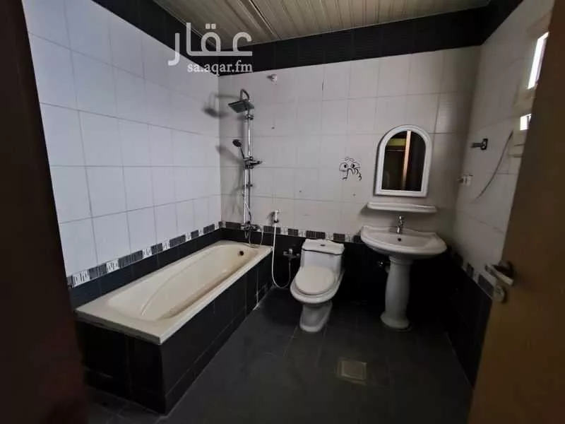 عمارة 744 م² في المنار 14