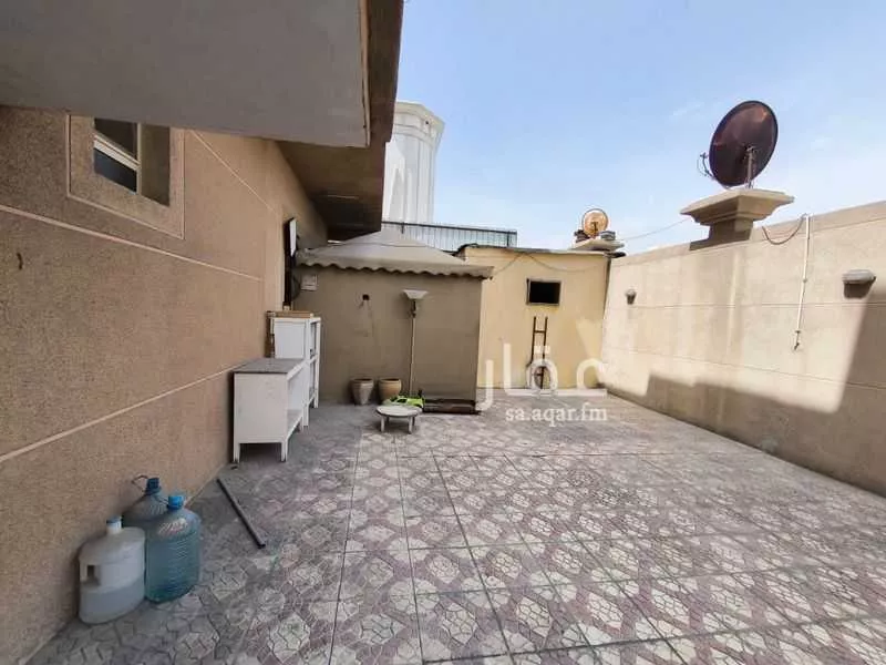 عمارة 744 م² في المنار 19
