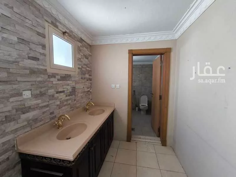 عمارة 744 م² في المنار 3