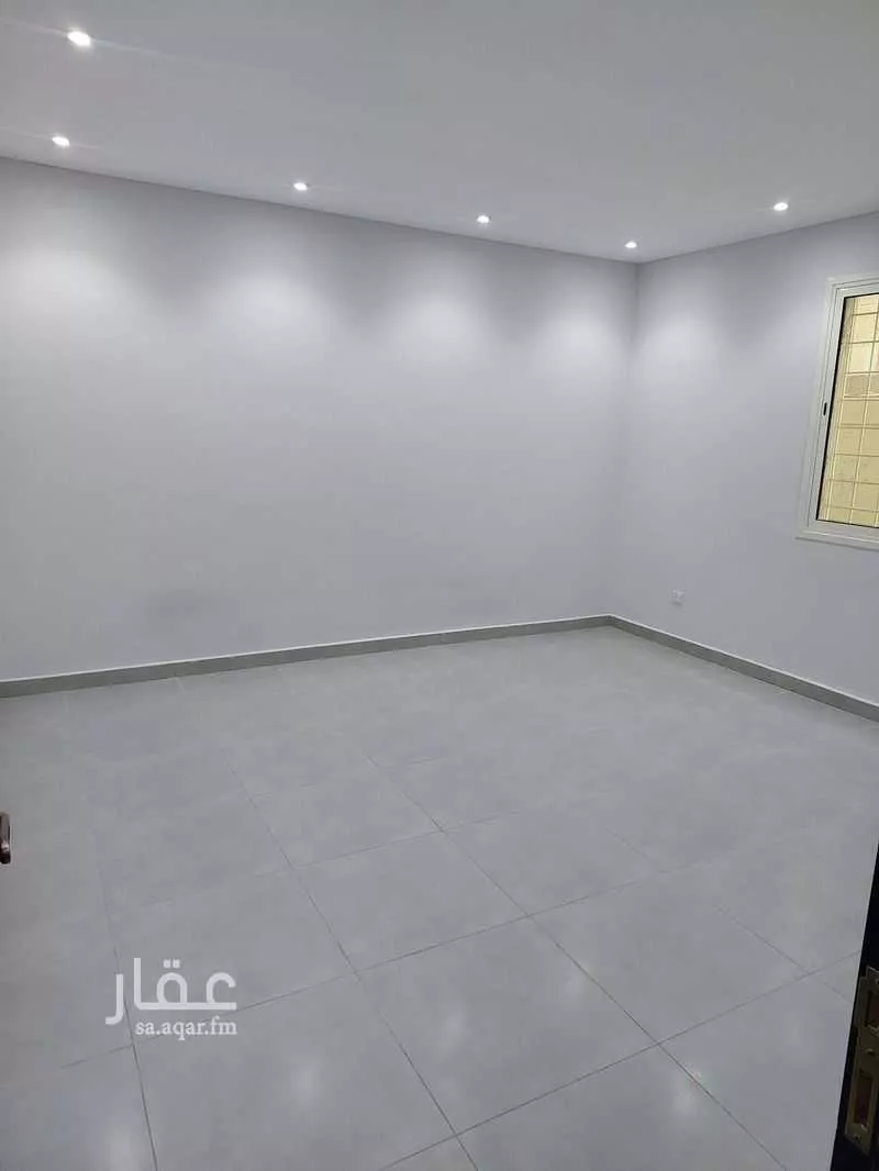 800 sqm building in Al Muraikabat 7