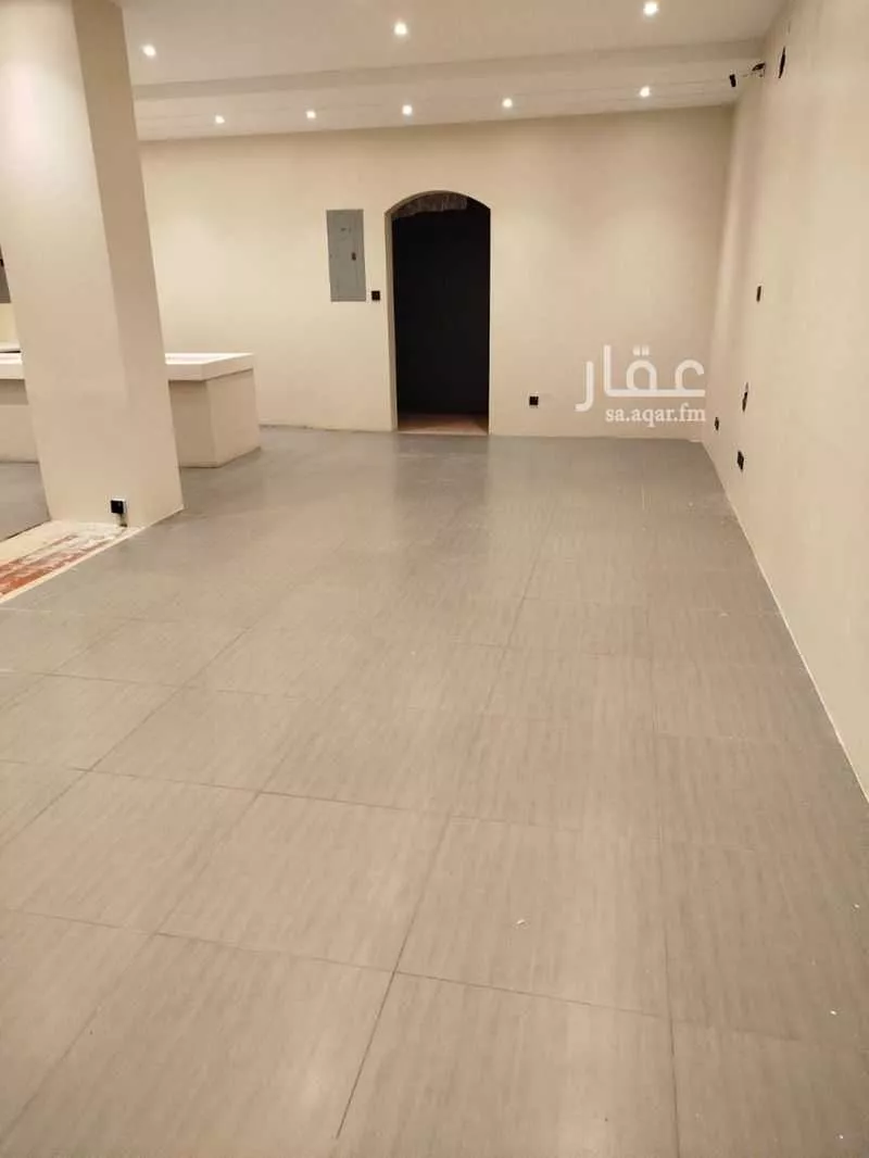 910 sqm shop in Al Jamiyin 5