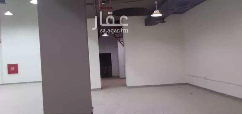 محل 129 م² في الشاطئ الغربي 8