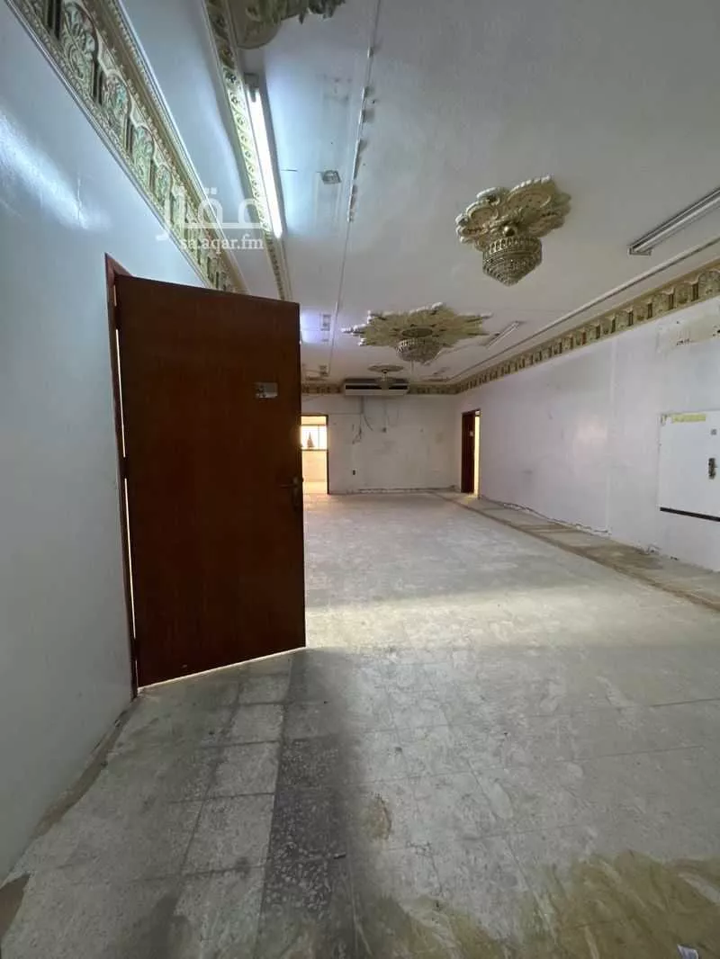 600 sqm building in Al Rawdah 6