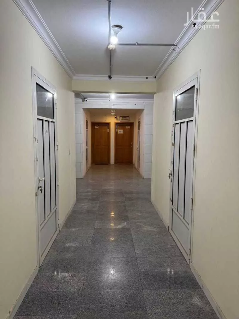 عمارة 920 م² في الفردوس 6