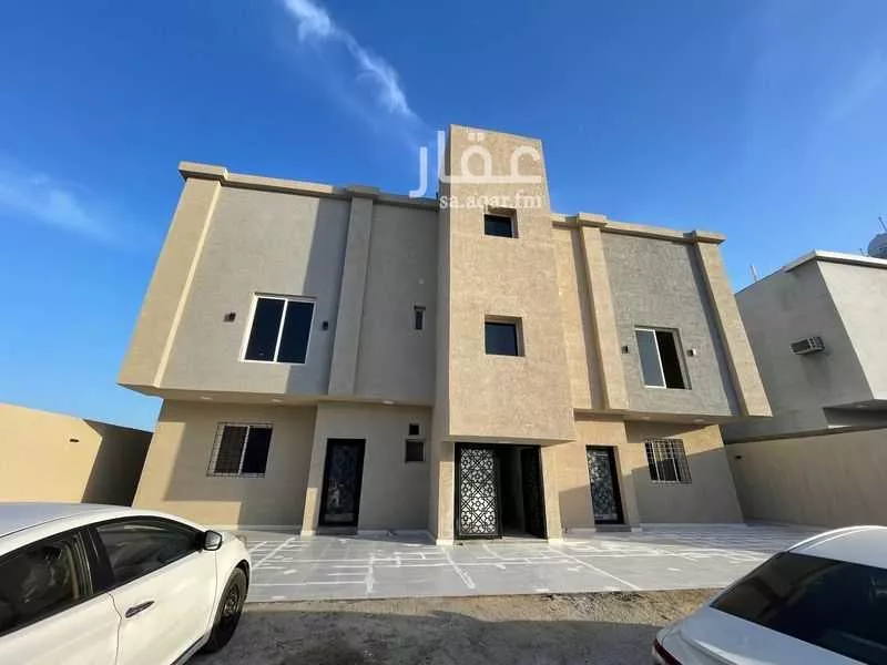 537 sqm building in Dahiat King Fahd 3