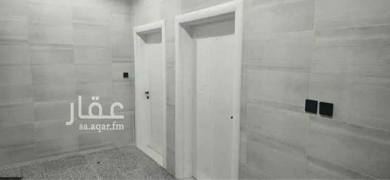 537 sqm building in Dahiat King Fahd 6