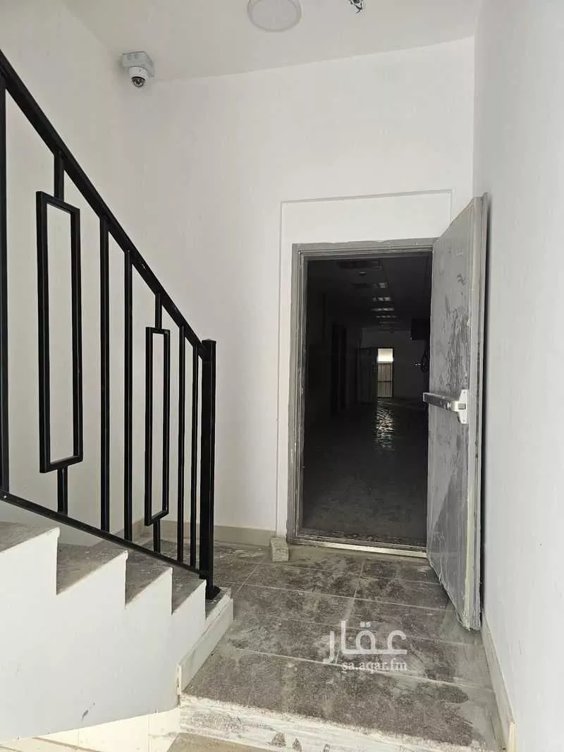 700 sqm building in Second Industrial City 13