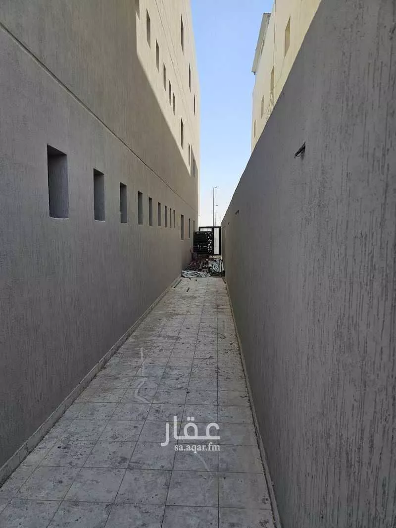 700 sqm building in Second Industrial City 16