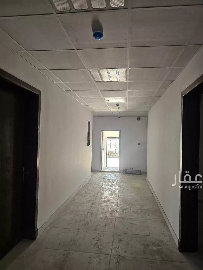 700 sqm building in Second Industrial City 17