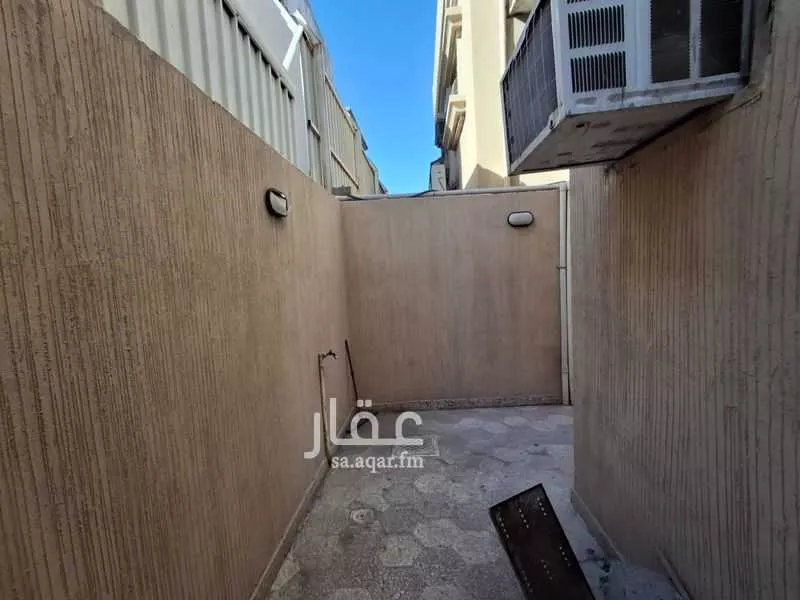 390 sqm building in Uhud 2
