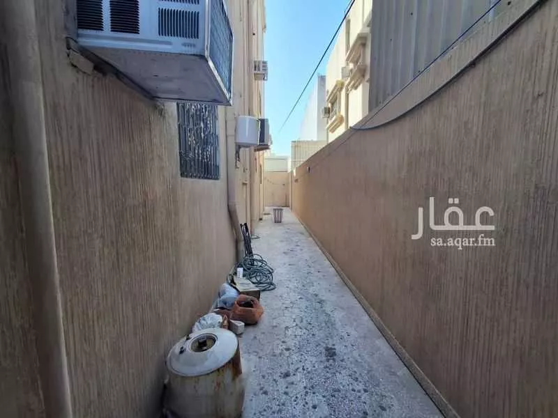 390 sqm building in Uhud 3