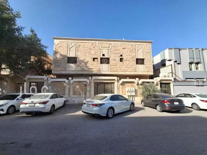 390 sqm building in Uhud 5