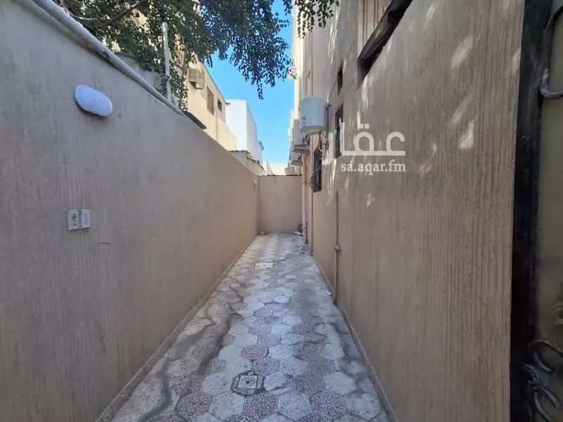 390 sqm building in Uhud 6