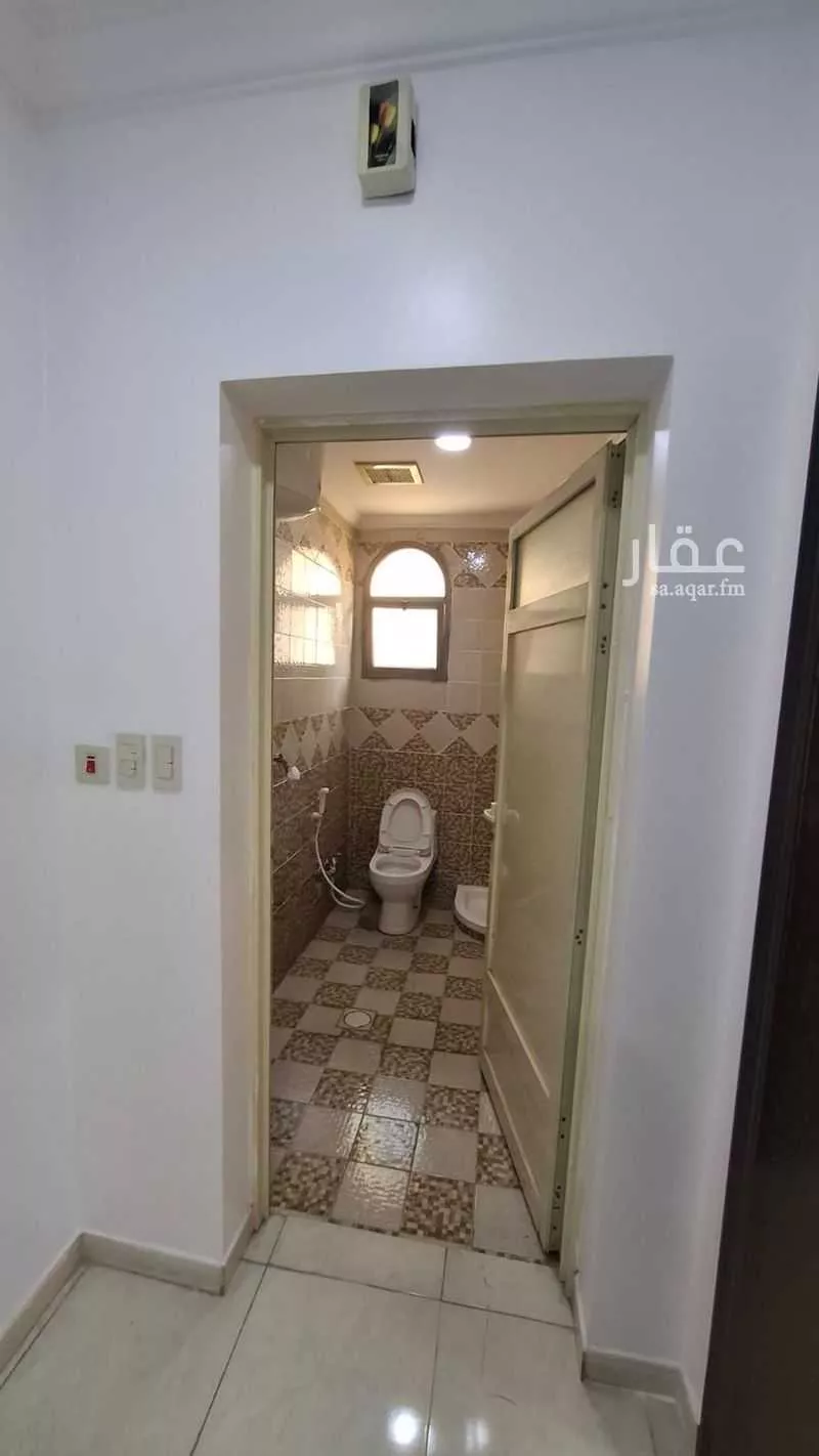 مكتب 120 م² في العزيزية 7