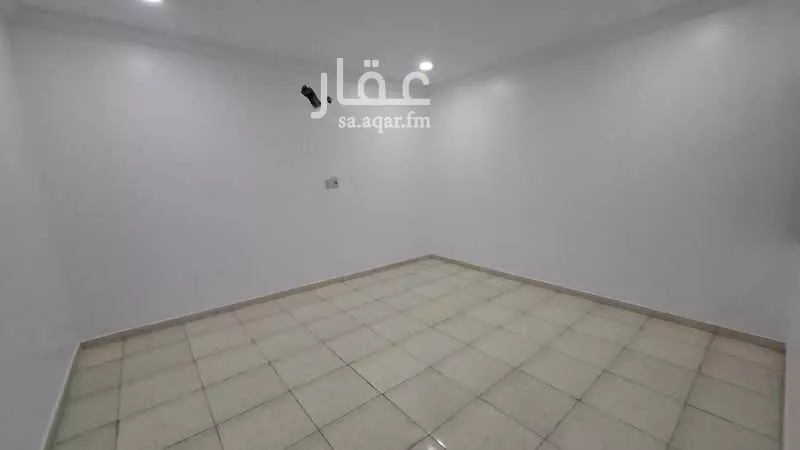 مكتب 120 م² في العزيزية 10