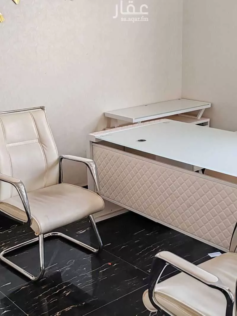 2424 sqm office in Al Aziziyah 13