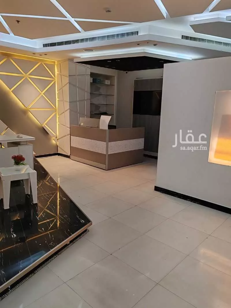 2424 sqm office in Al Aziziyah 15