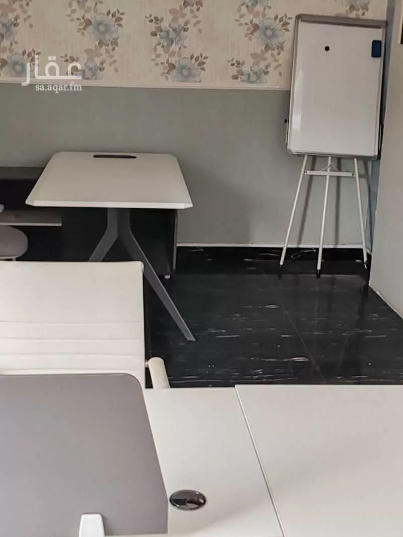 2424 sqm office in Al Aziziyah 3