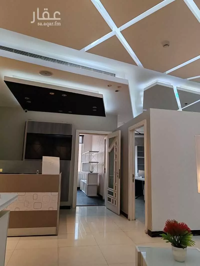 2424 sqm office in Al Aziziyah 4
