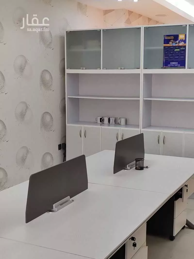 2424 sqm office in Al Aziziyah 8