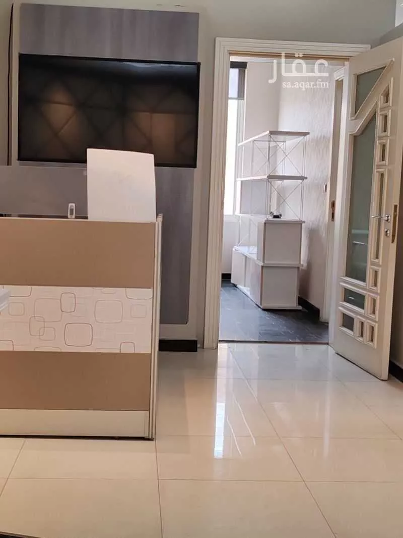 2424 sqm office in Al Aziziyah 9