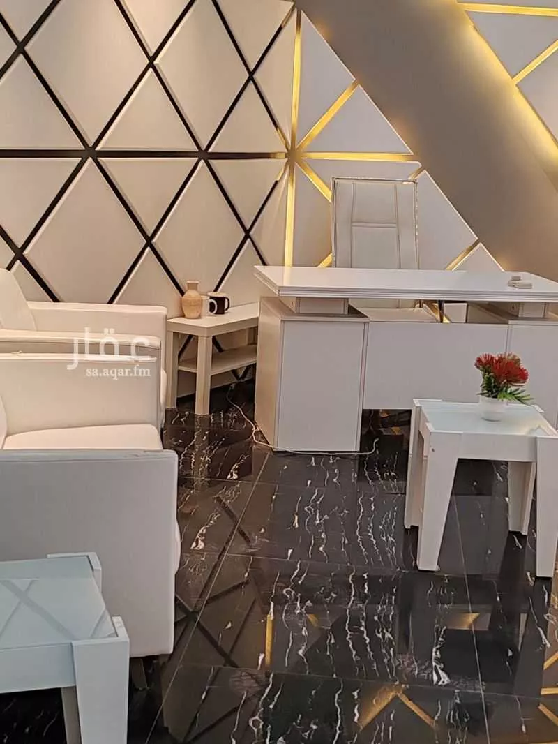 2424 sqm office in Al Aziziyah 10