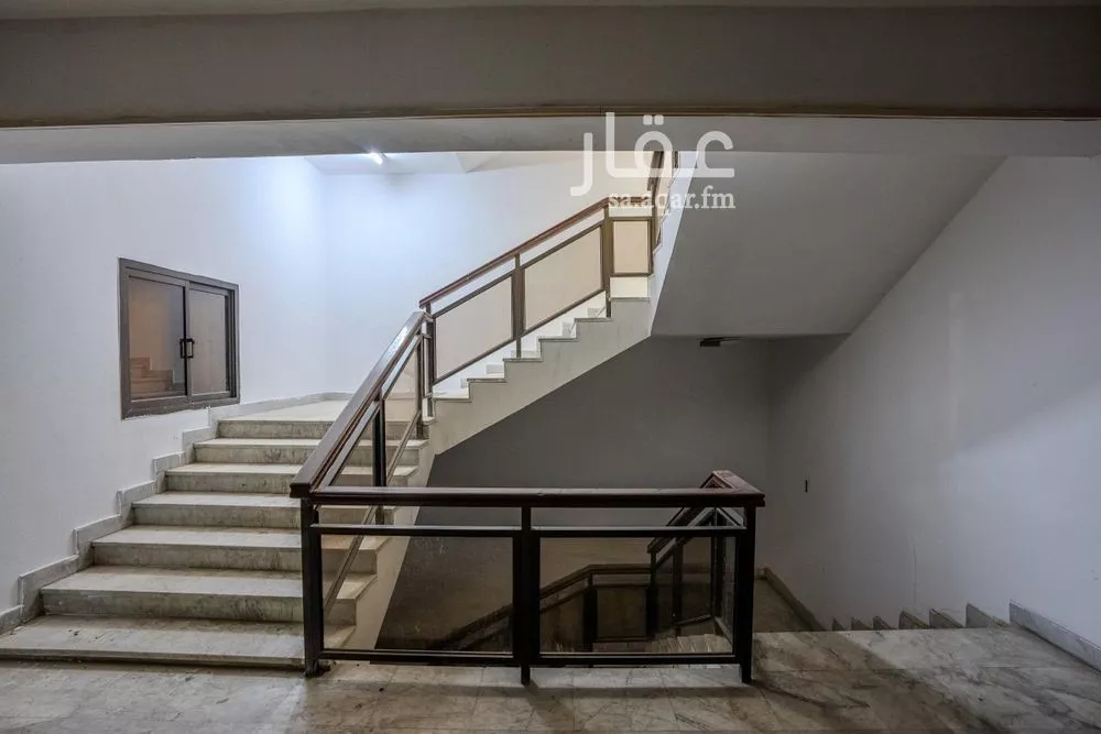 600 sqm office in Al Mazrouiyah 4