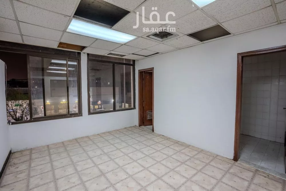 600 sqm office in Al Mazrouiyah 5