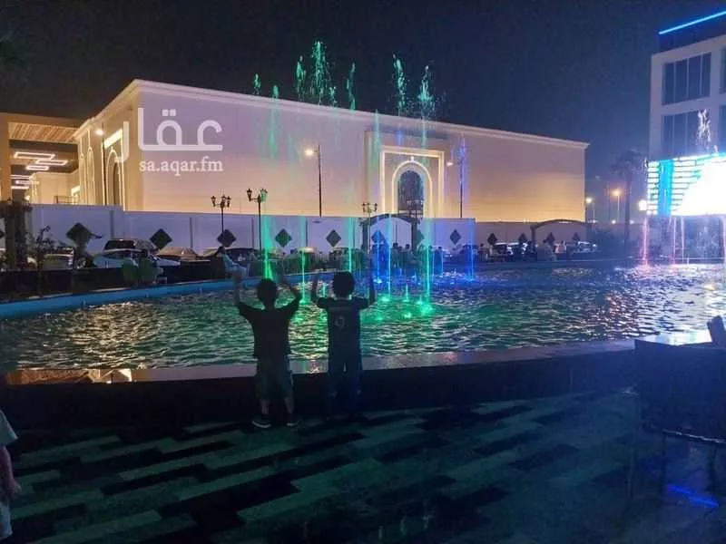عمارة 250 م² في البساتين 6
