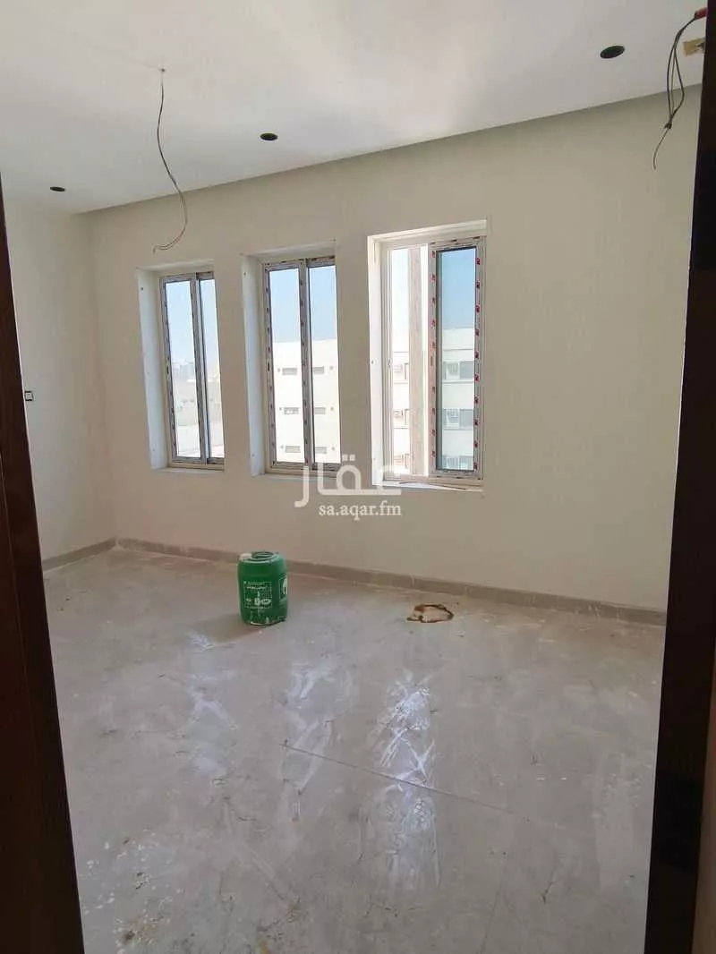 162 sqm building in Al Badiyah 2