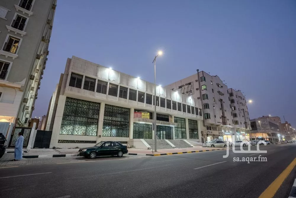عمارة 1500 م² في المزروعية 23