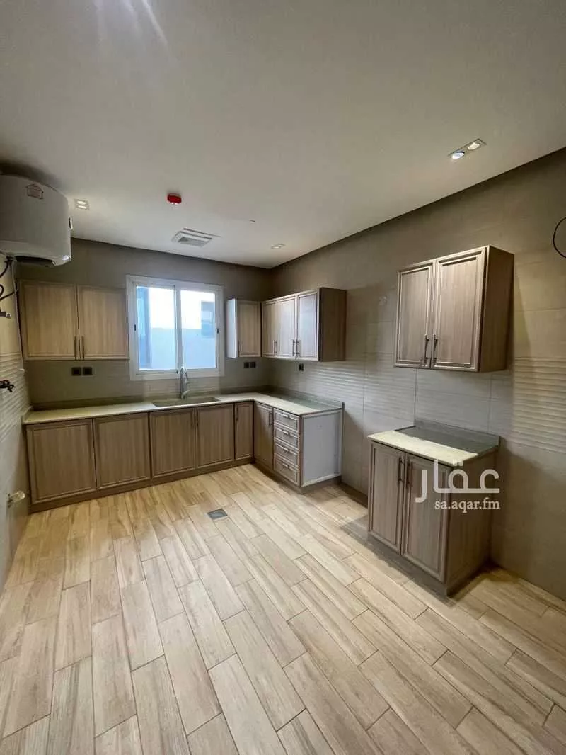 عمارة 900 م² في البساتين 3