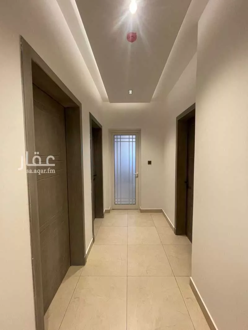 عمارة 900 م² في البساتين 4